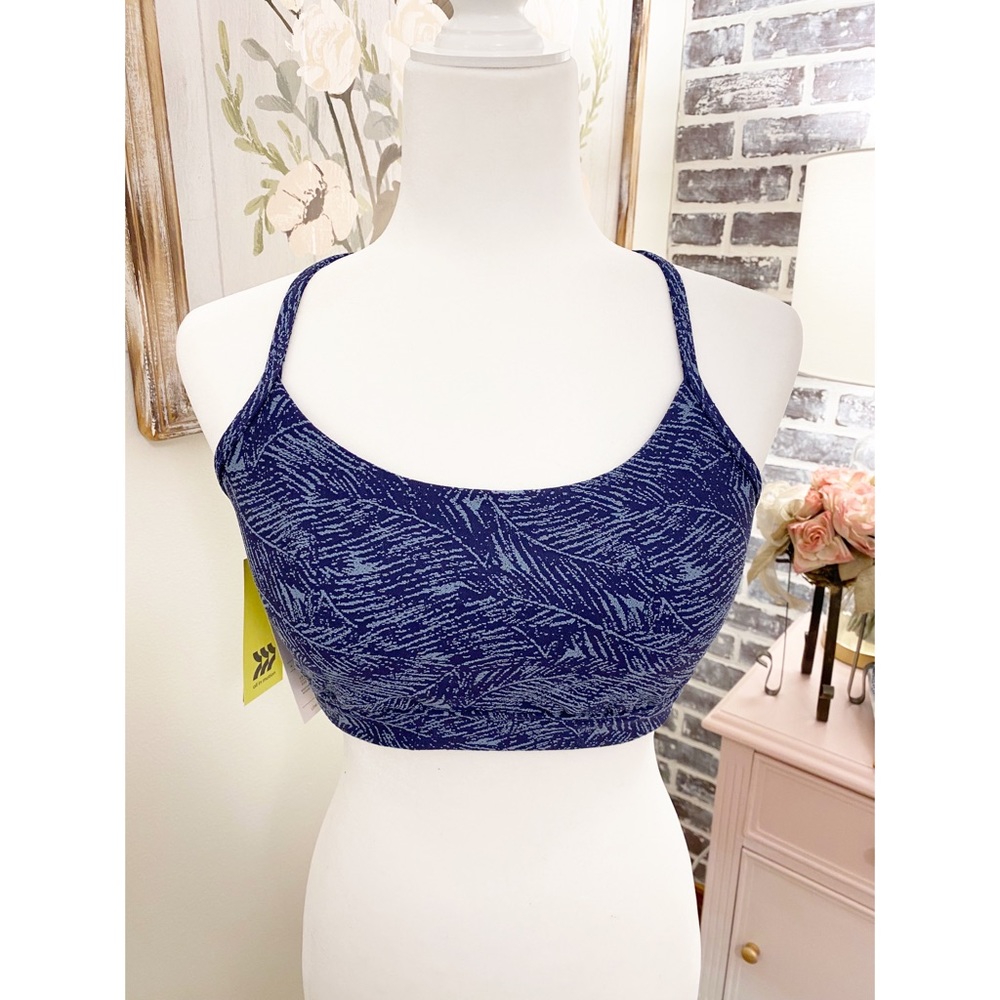 NWT all in motion Size:M sports bra
